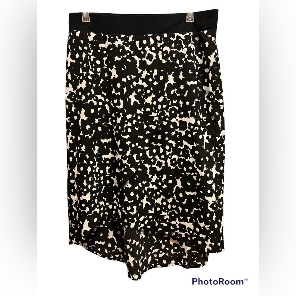 CABI 5321 Dixon skirt black white faux wrap medium elastic waist SZ Medium - Picture 2 of 5